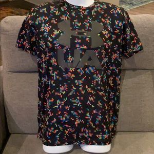 Under Armour black pixel t-shirt